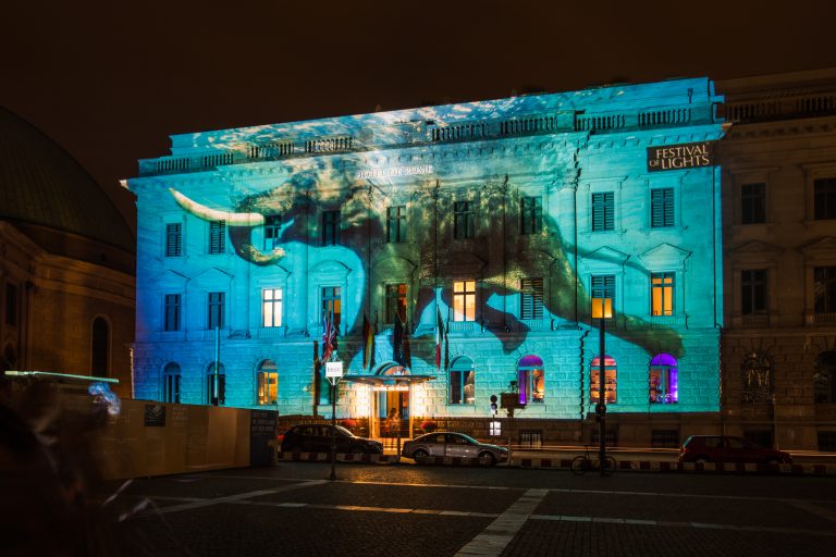 Hotel de Rome präsentiert von Lumas Festival of Lights Projects Hotel de Rome präsentiert von Lumas Festival of Lights Projects